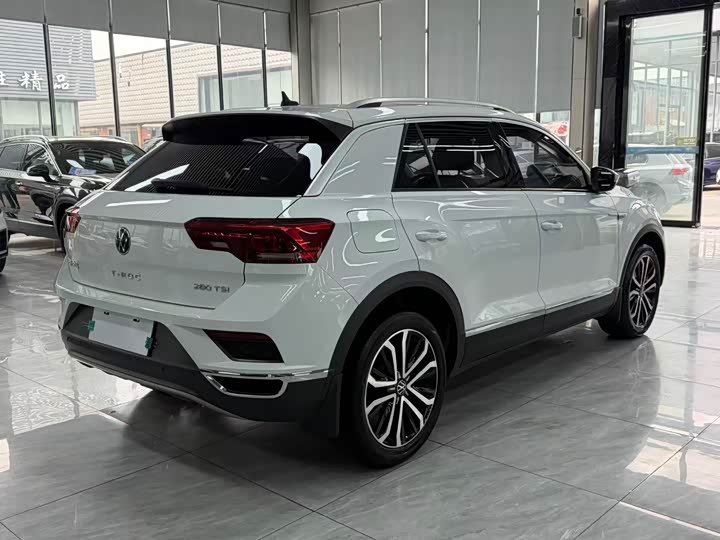 Фото 10 - Volkswagen T-Roc