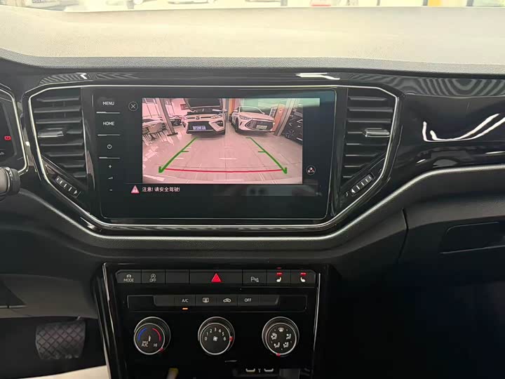 Фото 8 - Volkswagen T-Roc