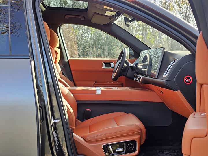 Фото 8 - LiXiang L7