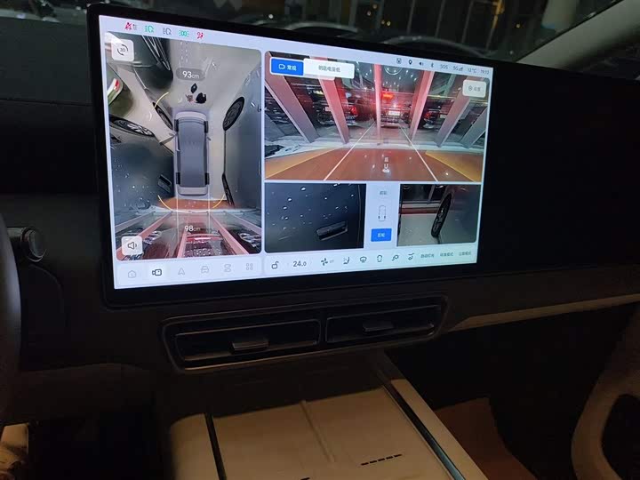 Фото 13 - LiXiang Mega