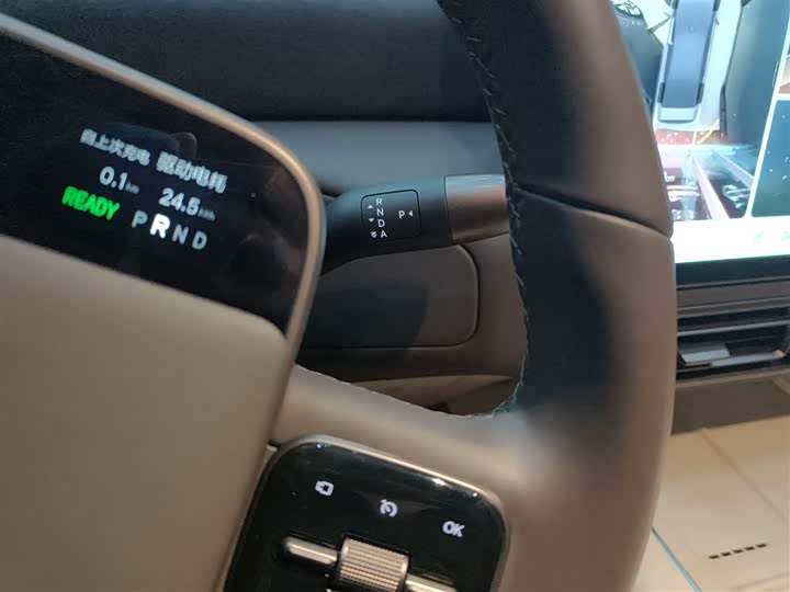 Фото 14 - LiXiang Mega