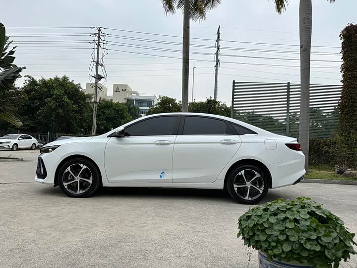 Фото 12 - Geely Emgrand L