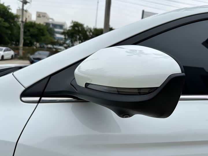 Фото 4 - Geely Emgrand L