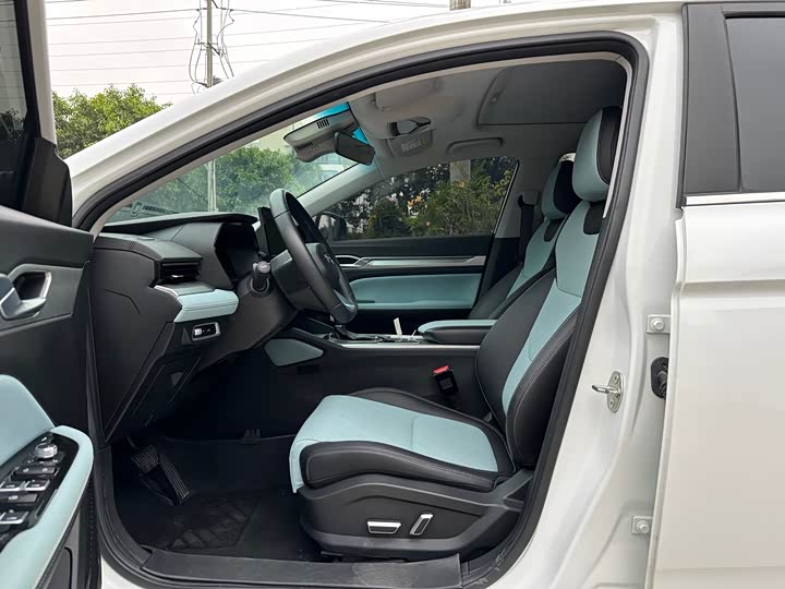 Фото 5 - Geely Emgrand L