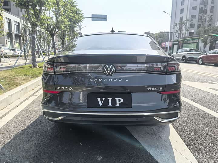 Фото 10 - Volkswagen Lamando L