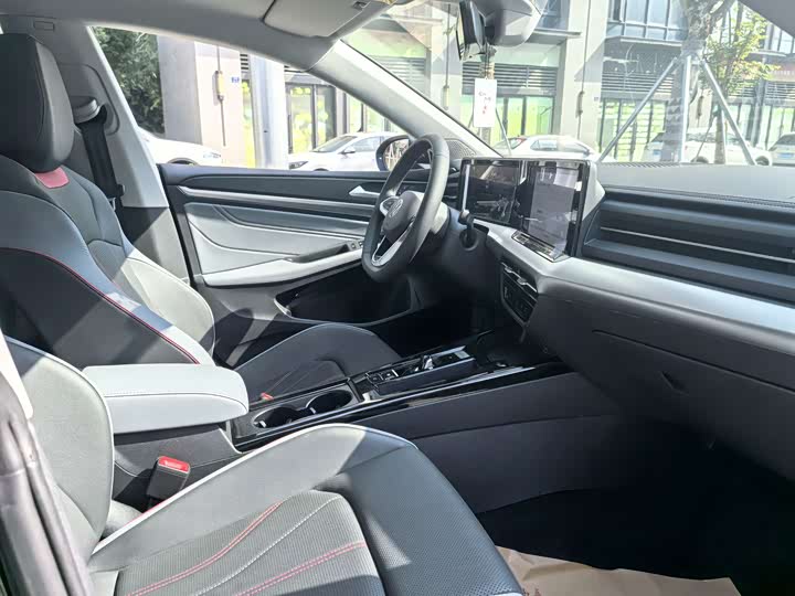 Фото 4 - Volkswagen Lamando L