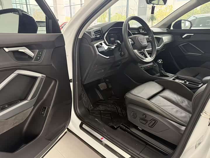 Фото 13 - Audi Q3 Sportback