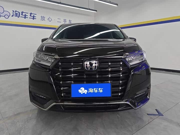 Фото 2 - Honda Elysion