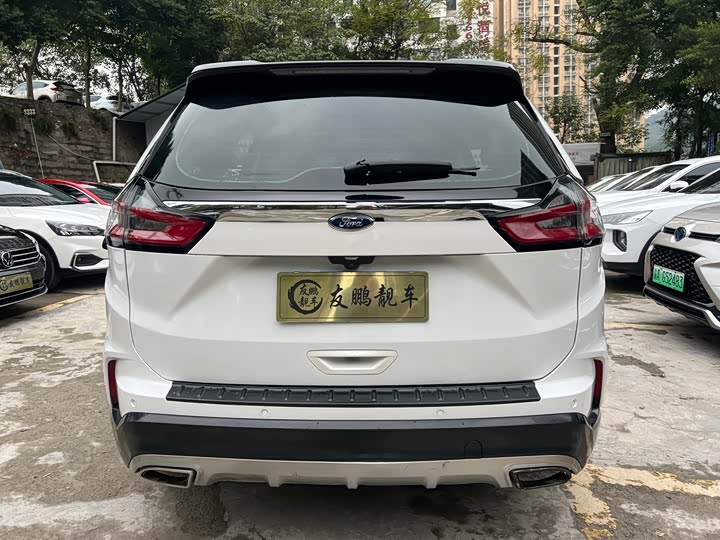 Фото 20 - Ford Edge