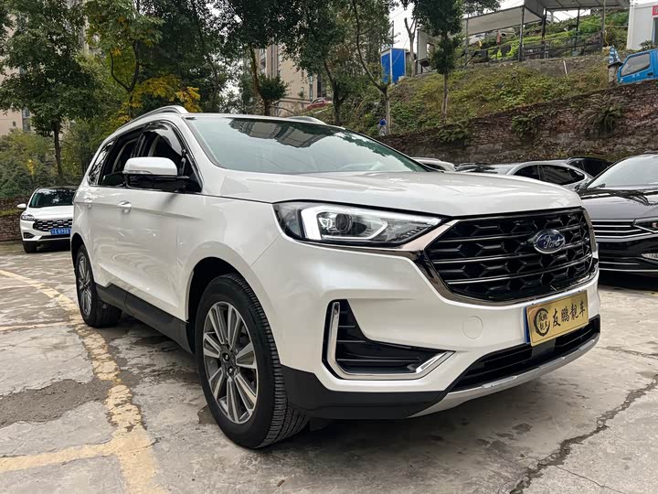 Фото 3 - Ford Edge