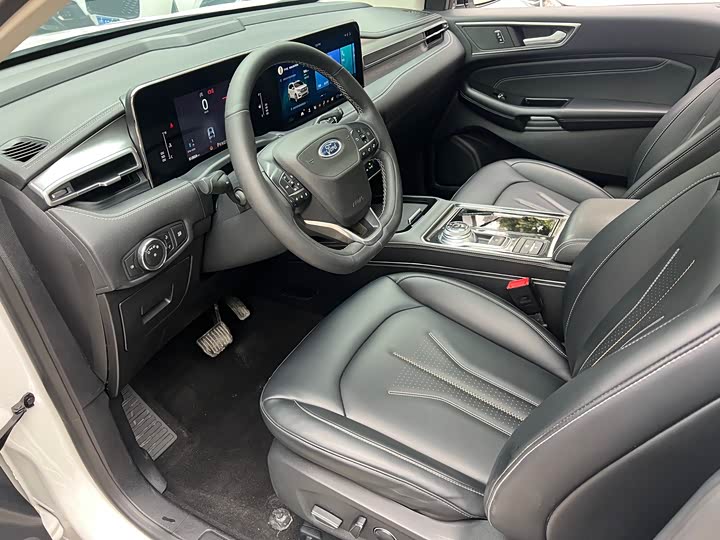 Фото 9 - Ford Edge