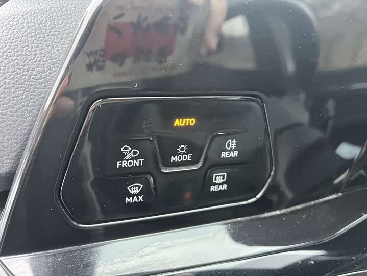 Фото 18 - Volkswagen Golf