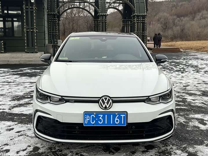 Фото 2 - Volkswagen Golf