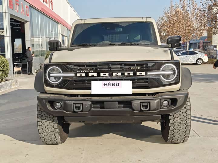 Фото 4 - Ford Bronco