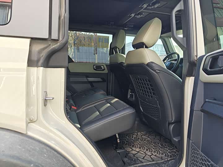 Фото 7 - Ford Bronco