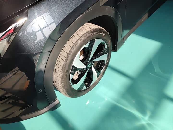 Фото 23 - BAIC Arcfox Alpha T5