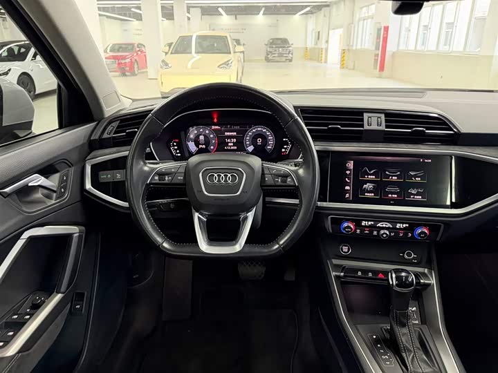 Фото 15 - Audi Q3