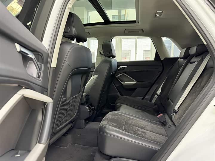 Фото 7 - Audi Q3