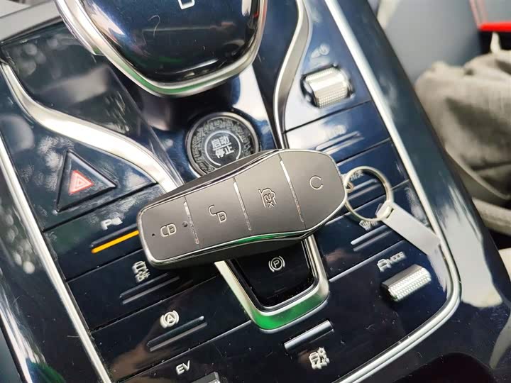 Фото 9 - BYD Qin Plus