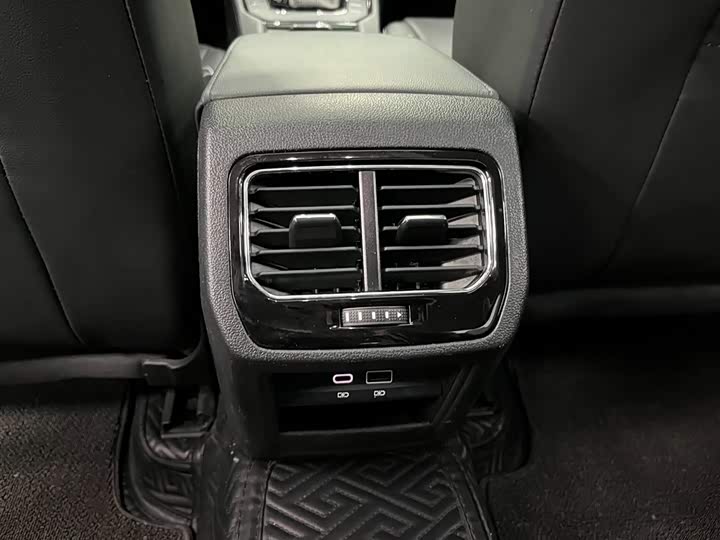 Фото 15 - Volkswagen Lamando L