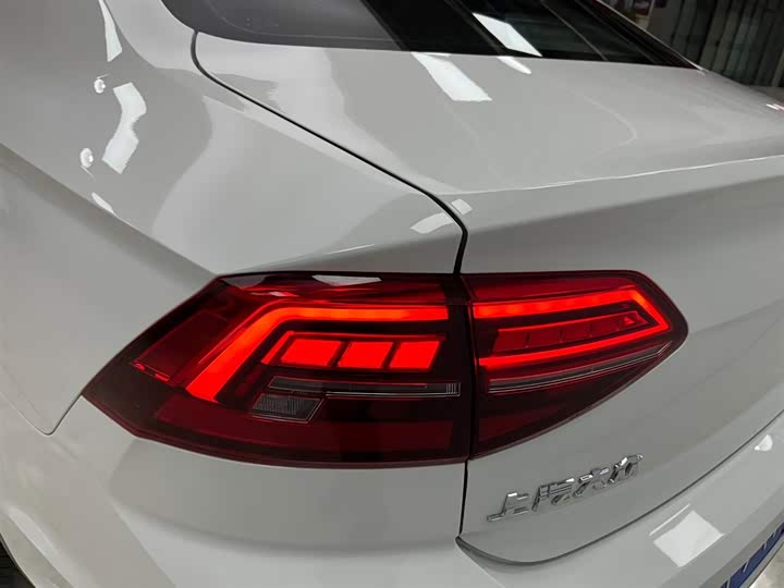 Фото 18 - Volkswagen Lamando L