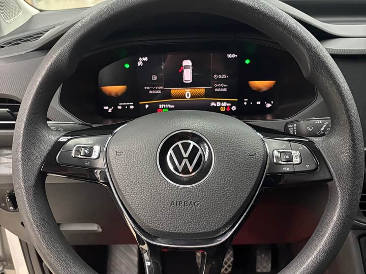 Фото 11 - Volkswagen Tharu