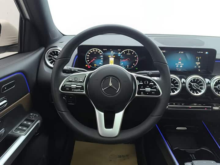 Фото 15 - Mercedes-Benz GLB-Class