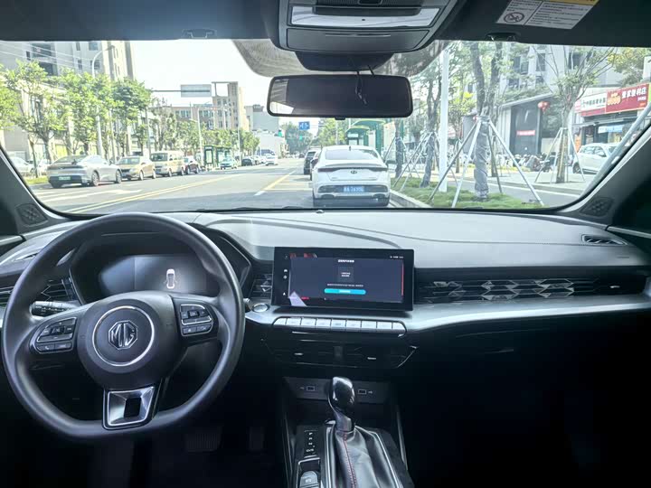 Фото 6 - MG Motor 5