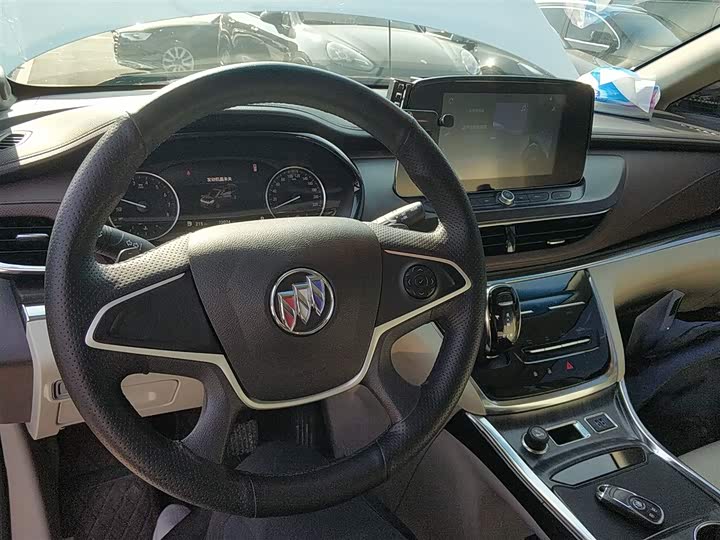 Фото 10 - Buick GL8 ES