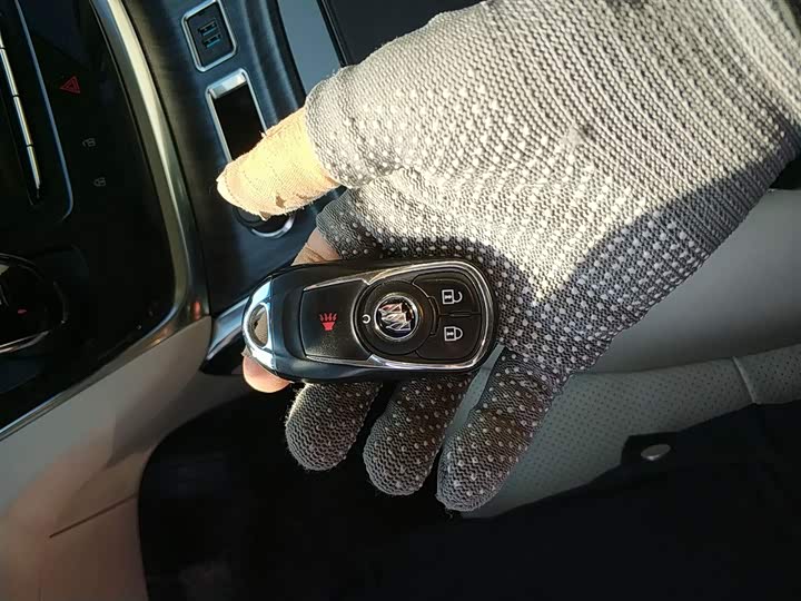 Фото 9 - Buick GL8 ES