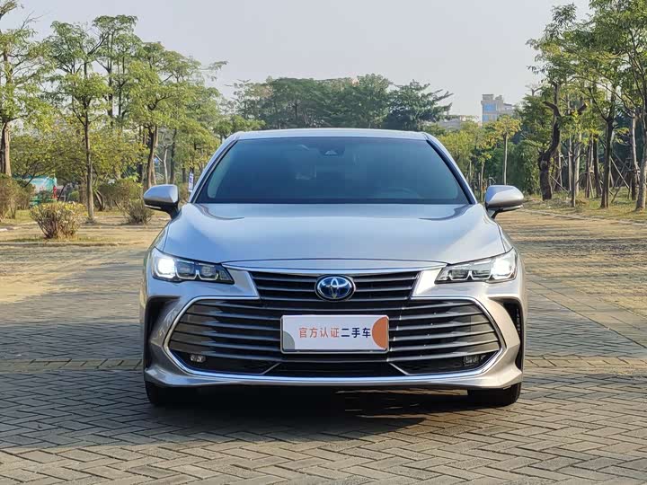Фото 2 - Toyota Avalon