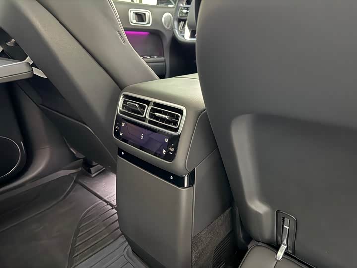 Фото 13 - LiXiang L7