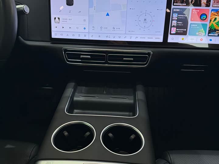 Фото 18 - LiXiang L7