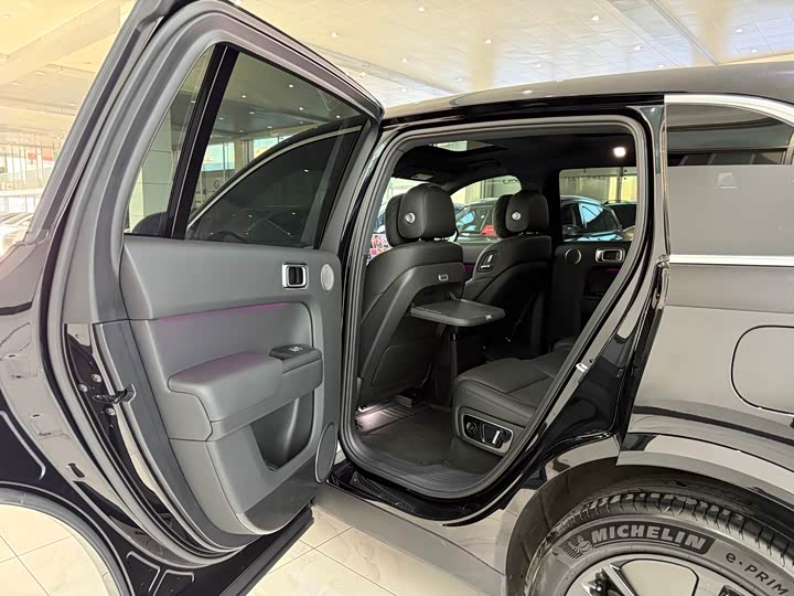 Фото 9 - LiXiang L7