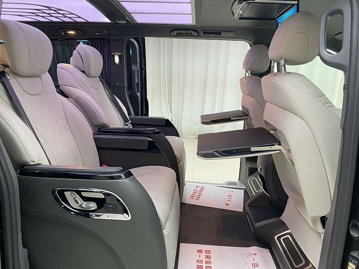 Фото 14 - Mercedes-Benz Vito