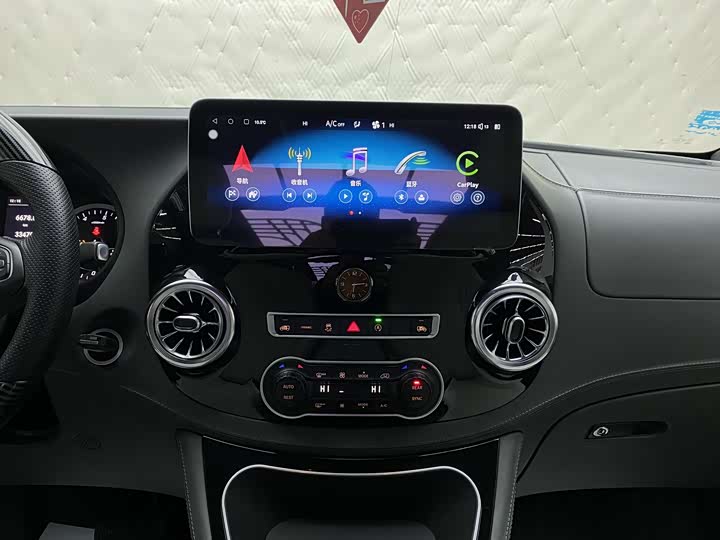 Фото 9 - Mercedes-Benz Vito