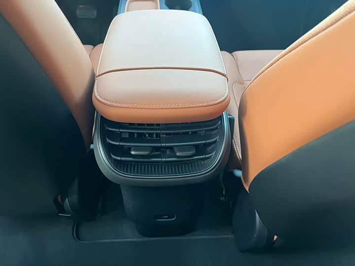 Фото 14 - Nio ET5