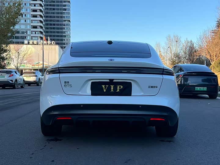 Фото 5 - Nio ET5