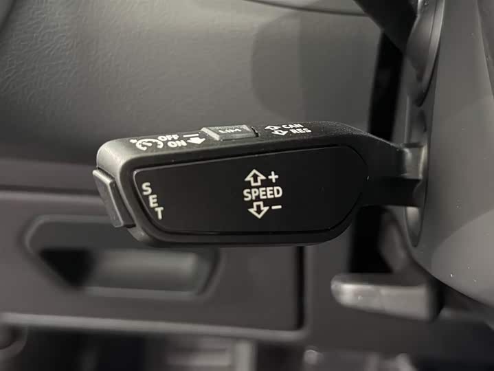 Фото 14 - Audi A6L