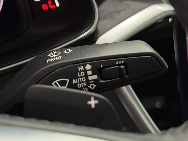 Фото 16 - Audi A6L