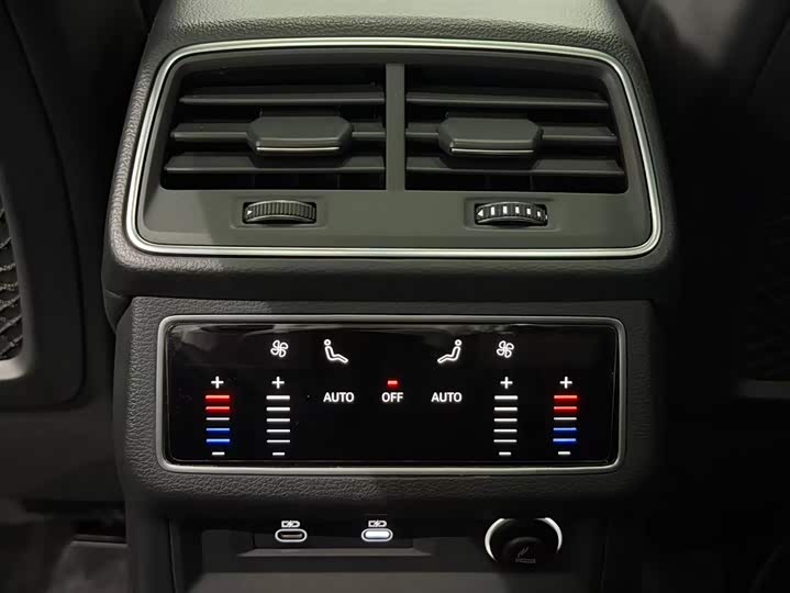 Фото 21 - Audi A6L