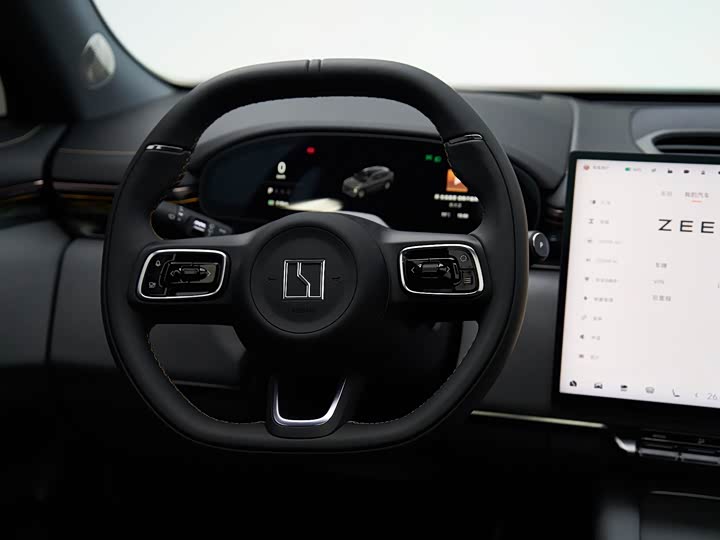 Фото 12 - Zeekr 7X