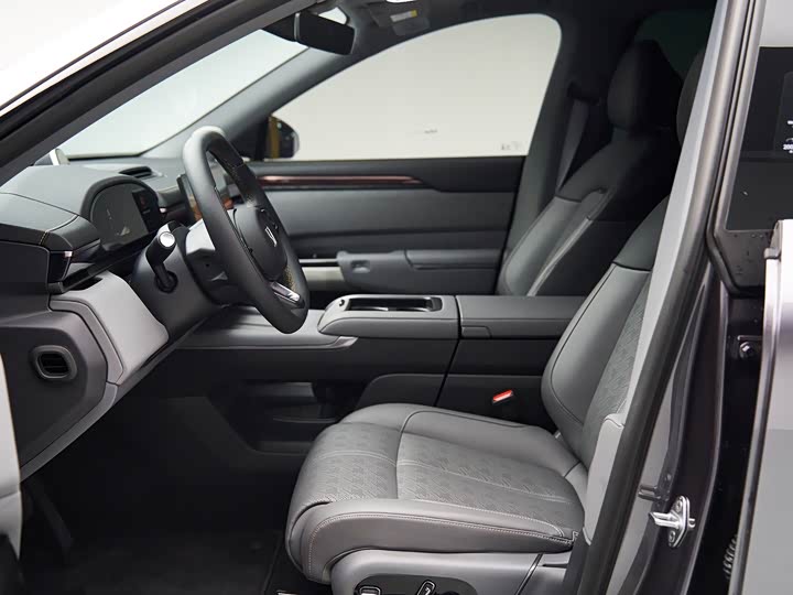 Фото 13 - Zeekr 7X