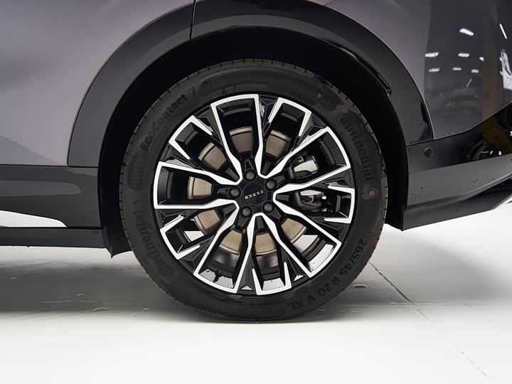 Фото 16 - Zeekr 7X