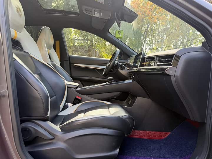 Фото 11 - MG Motor 5 Scorpio