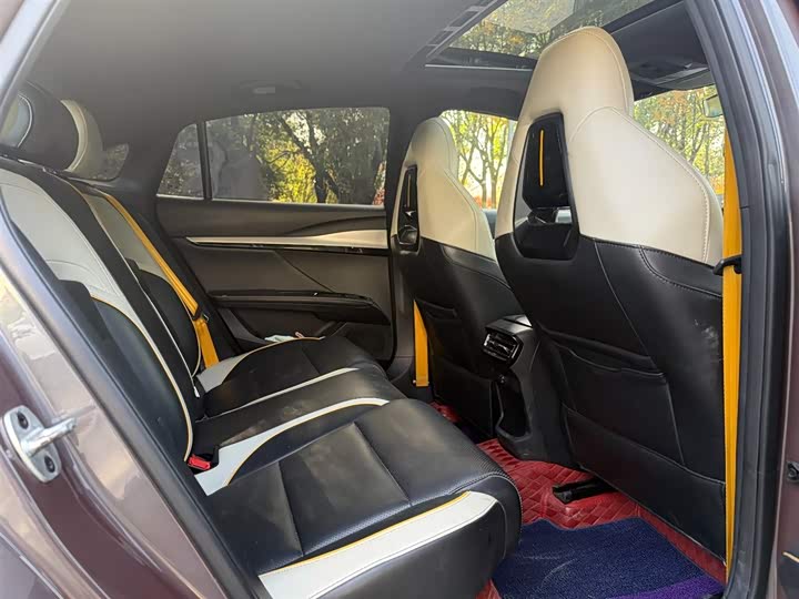 Фото 12 - MG Motor 5 Scorpio