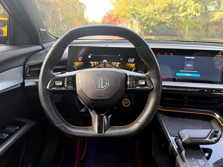 Фото 15 - MG Motor 5 Scorpio