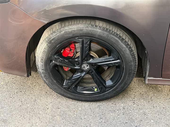 Фото 18 - MG Motor 5 Scorpio