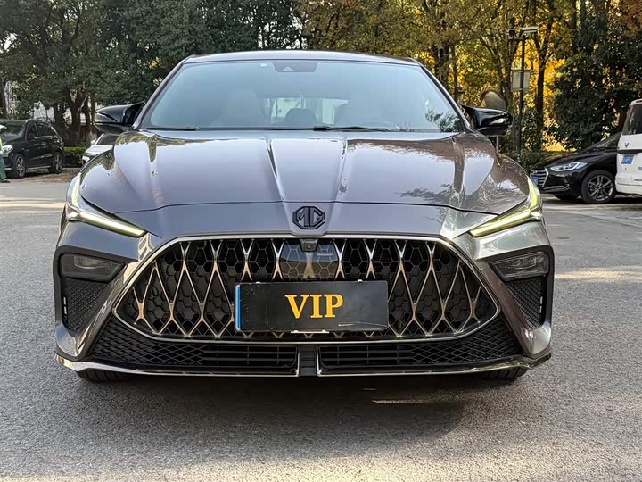 Фото 2 - MG Motor 5 Scorpio