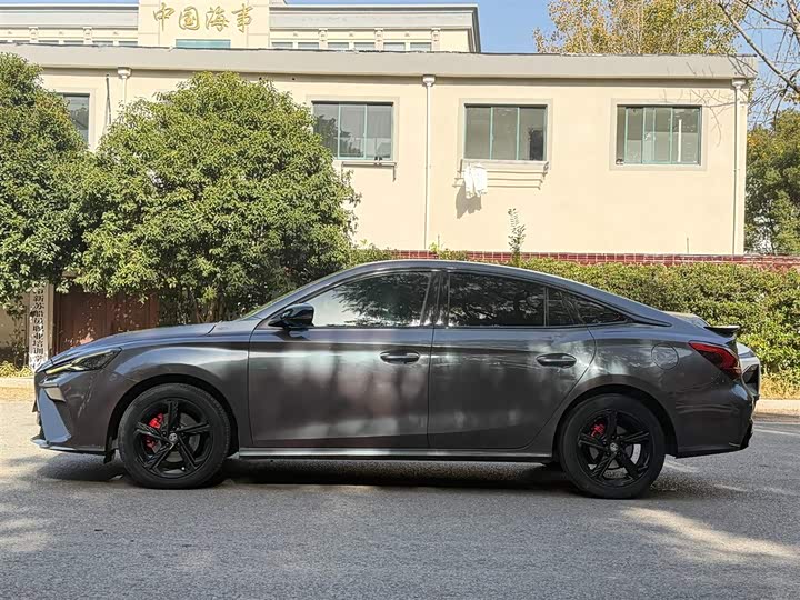 Фото 4 - MG Motor 5 Scorpio